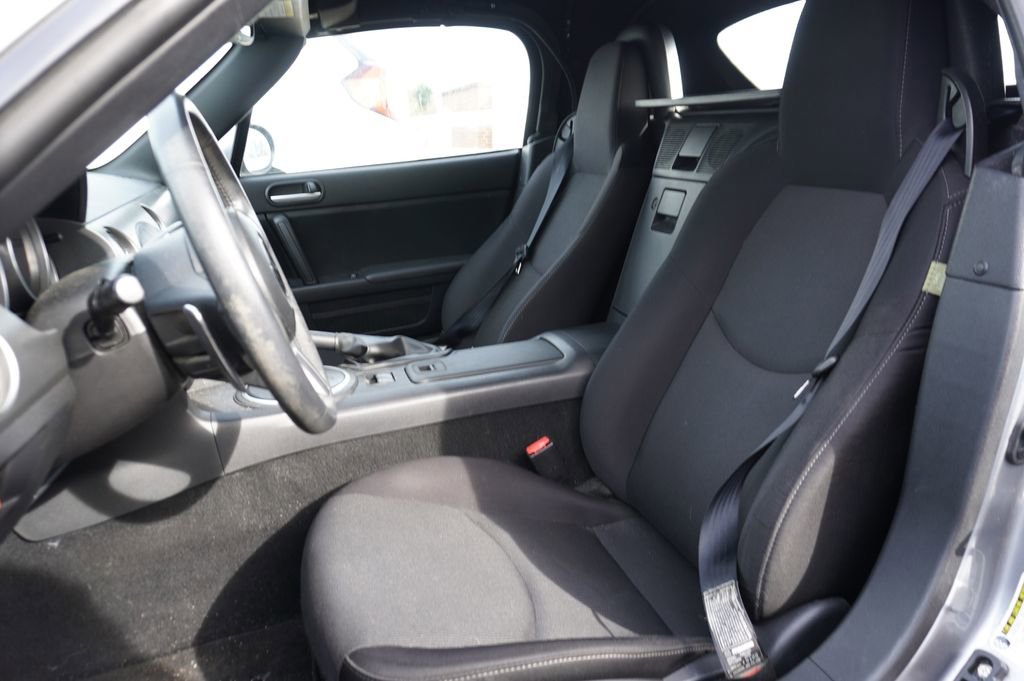 Used 2009 MAZDA MX-5 Miata Touring image 2