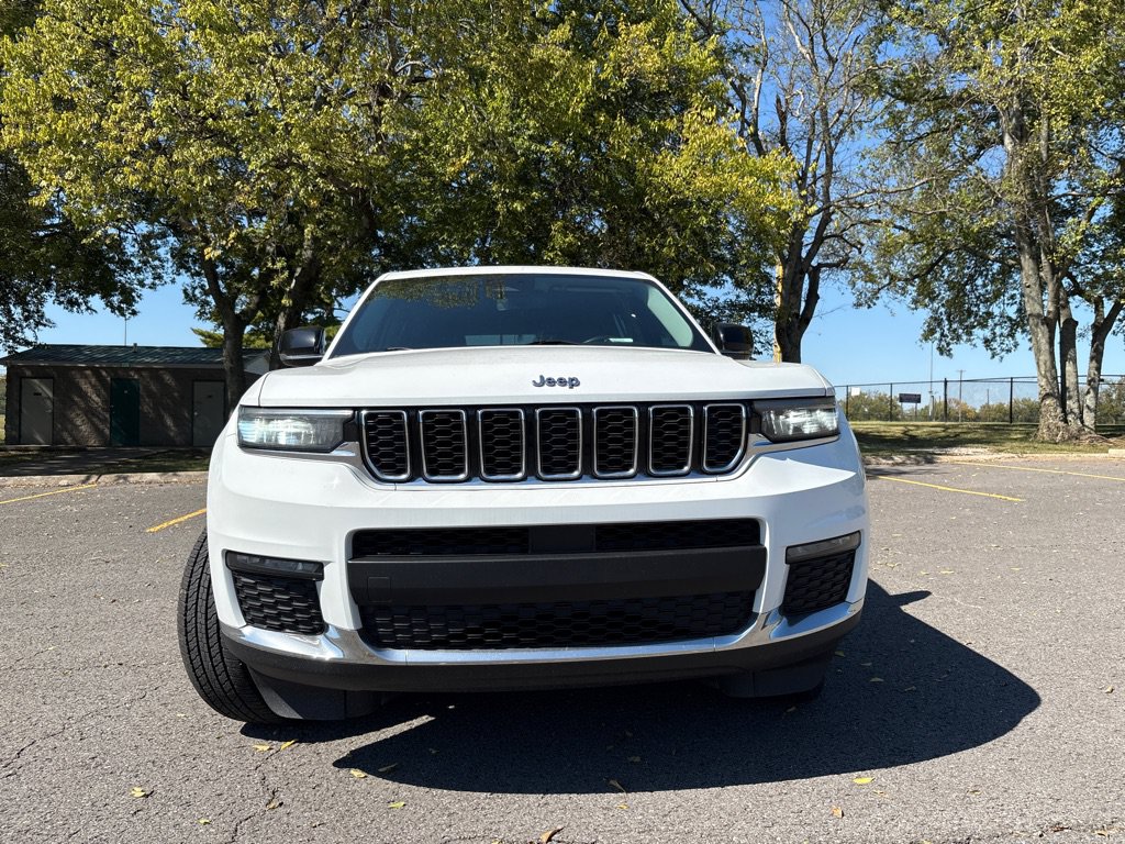 Used 2021 Jeep Grand Cherokee L Limited AWD/4WD image 10