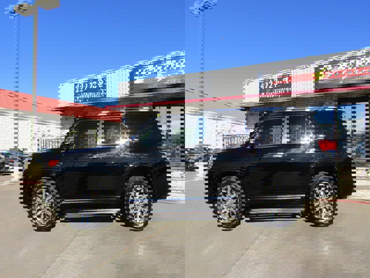 Used 2012 Toyota 4Runner Limited w/ Convenience Pkg image 2