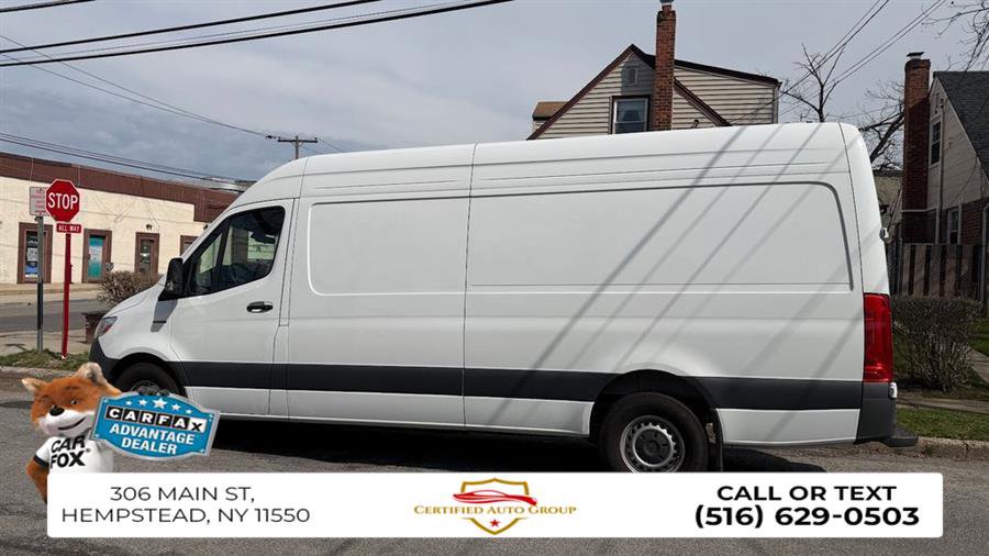 Used 2024 Mercedes-Benz eSprinter 170 Cargo image 8