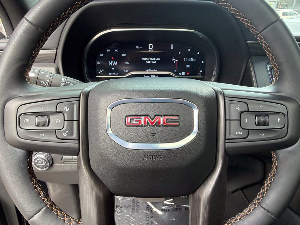 Used 2024 GMC Yukon AT4 w/ Technology Package AWD/4WD image 16