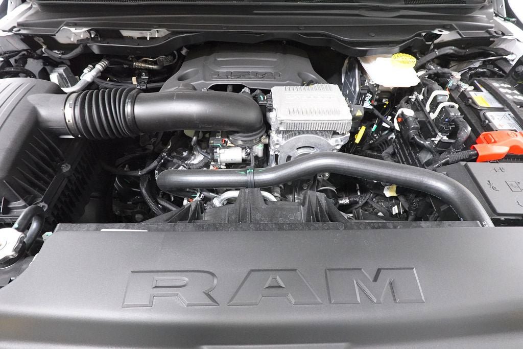 New 2026 RAM 1500 Laramie AWD/4WD image 34