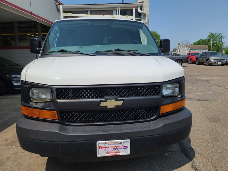 Used 2015 Chevrolet Express 2500 RWD image 3
