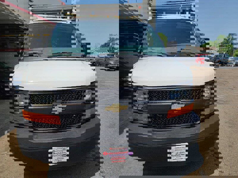 Used 2015 Chevrolet Express 2500 2500 3DR CARGO VAN /V8 image 3