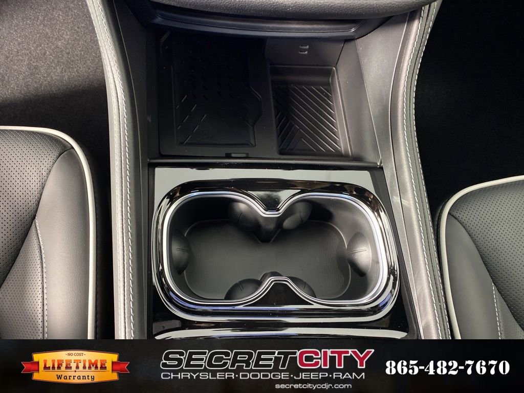 New 2026 Chrysler Pacifica Limited w/ S Appearance Package image 25