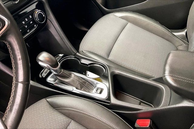 Used 2022 Buick Encore GX Preferred w/ Cold Weather Comfort Package image 17