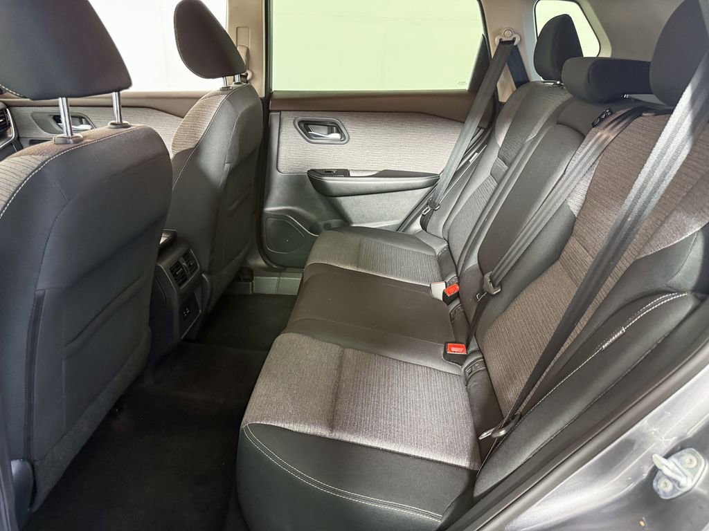 Certified 2022 Nissan Rogue SV image 30