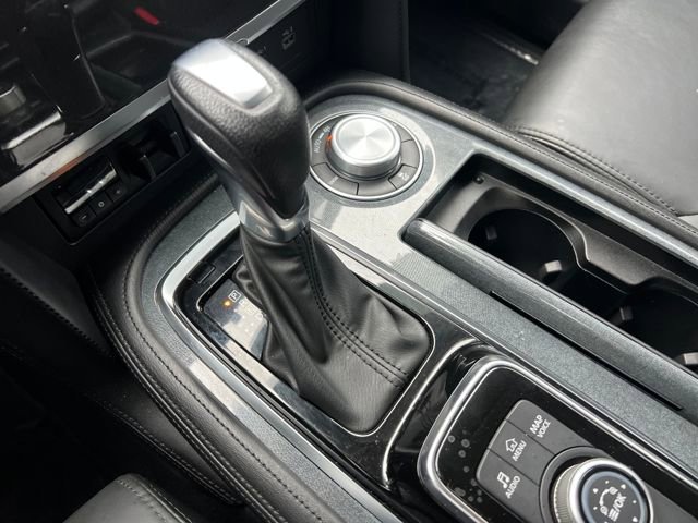 Used 2022 Nissan Armada SV image 20