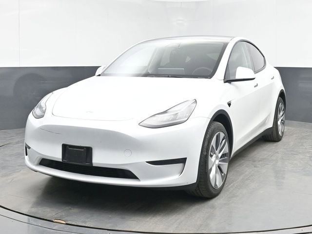 Used 2023 Tesla Model Y Long Range image 10