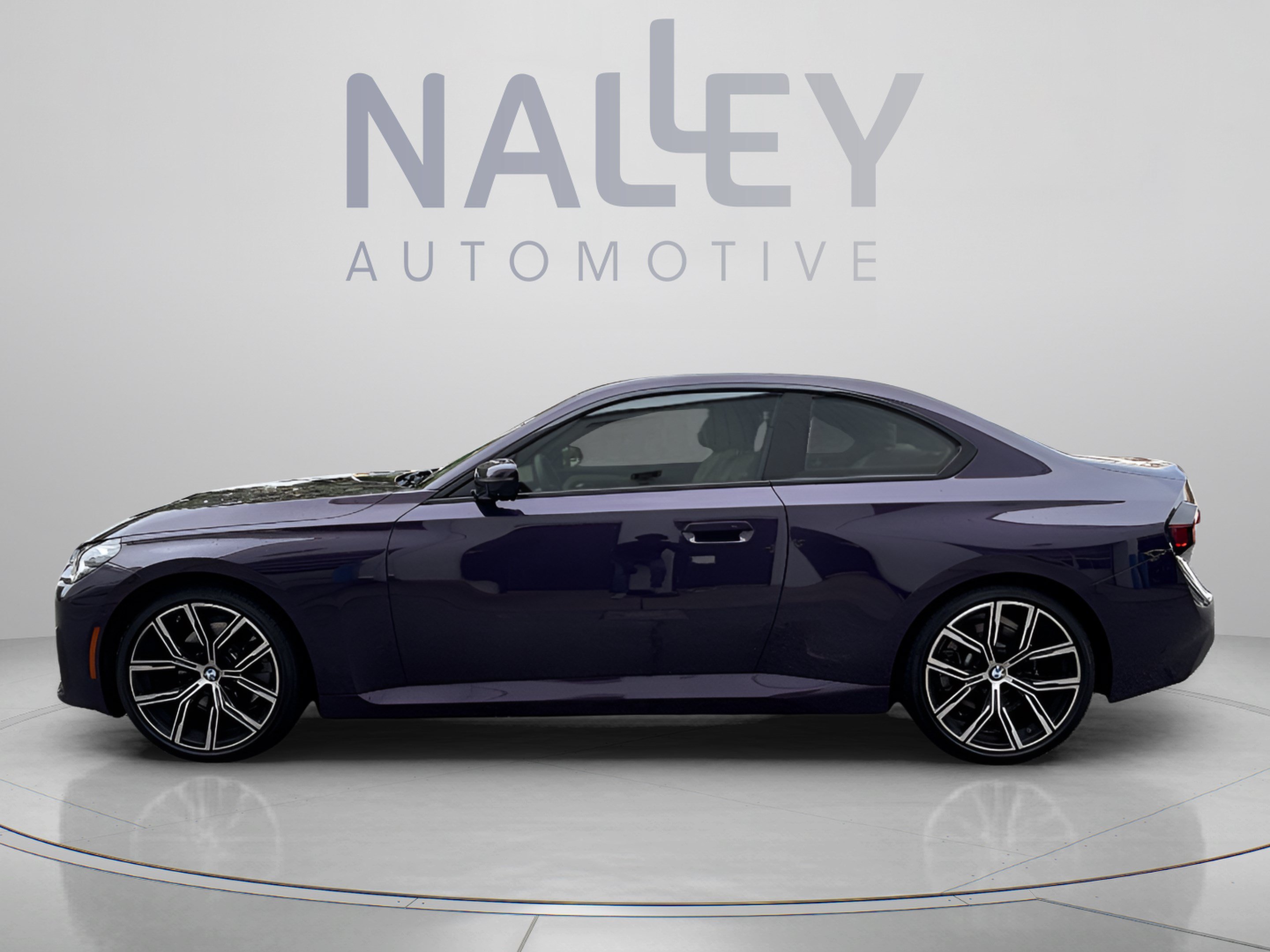 Used 2024 BMW 230i Coupe w/ Convenience Package RWD image 2
