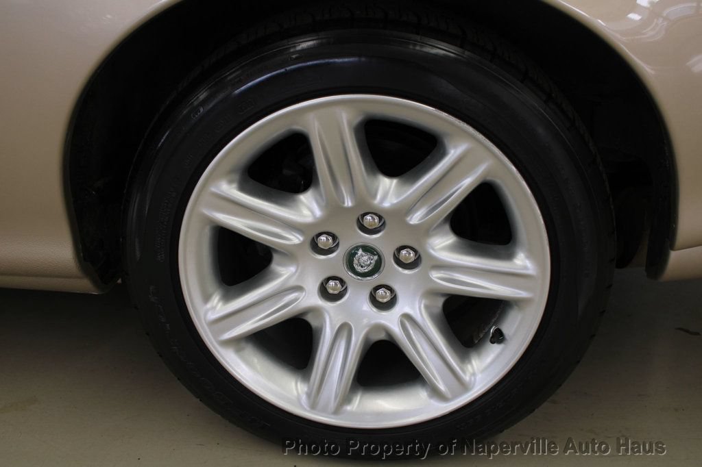 Used 2002 Jaguar XK8 Convertible RWD image 43