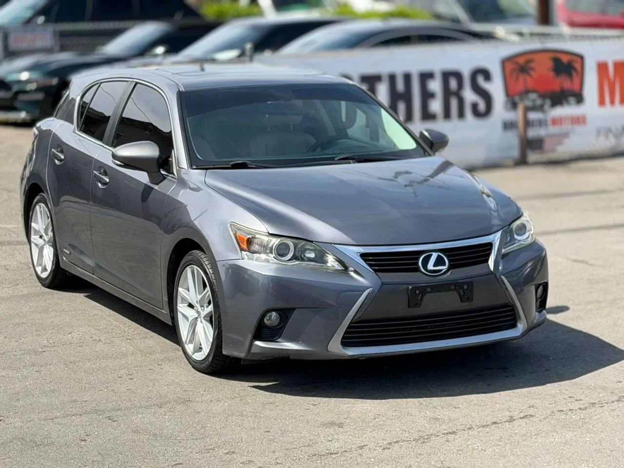 Used 2014 Lexus CT 200h FWD image 2