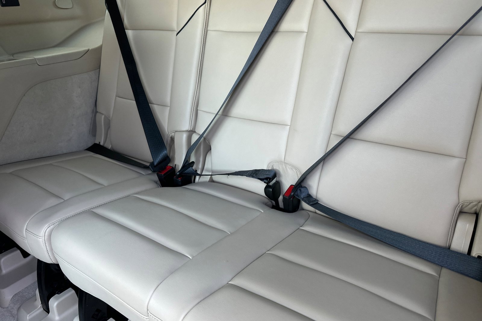 Certified 2023 Cadillac Escalade Premium Luxury w/ Performance Package image 18