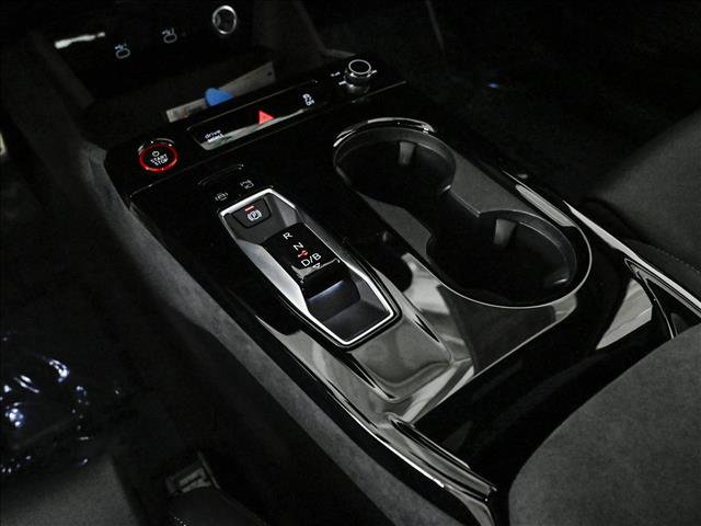 Certified 2025 Audi SQ6 e-tron Prestige w/ Black Optic Package image 11