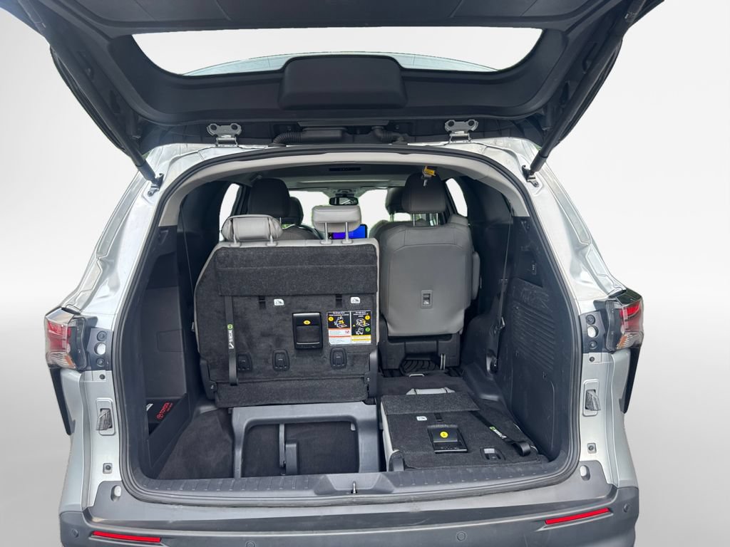 Used 2025 Toyota Sienna XLE w/ XLE Plus Package AWD/4WD image 25