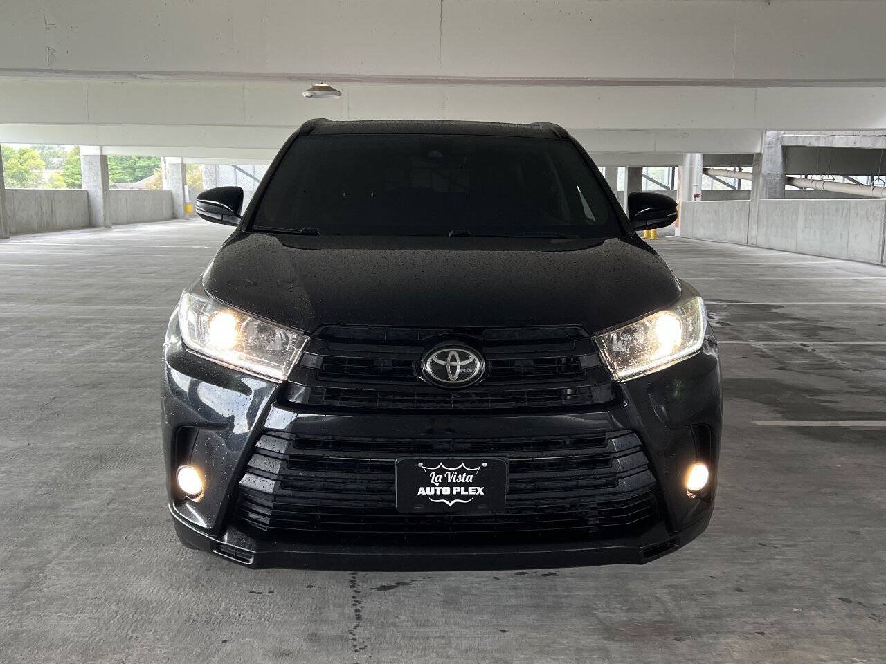 Used 2018 Toyota Highlander SE w/ Protection Package #3 AWD/4WD image 4