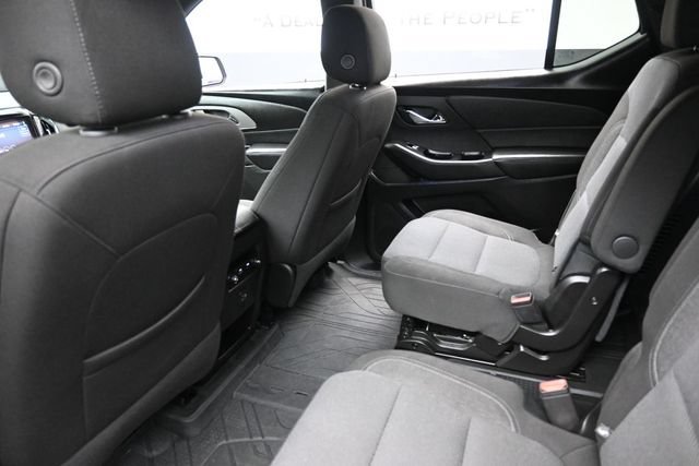 Used 2023 Chevrolet Traverse LT FWD image 25