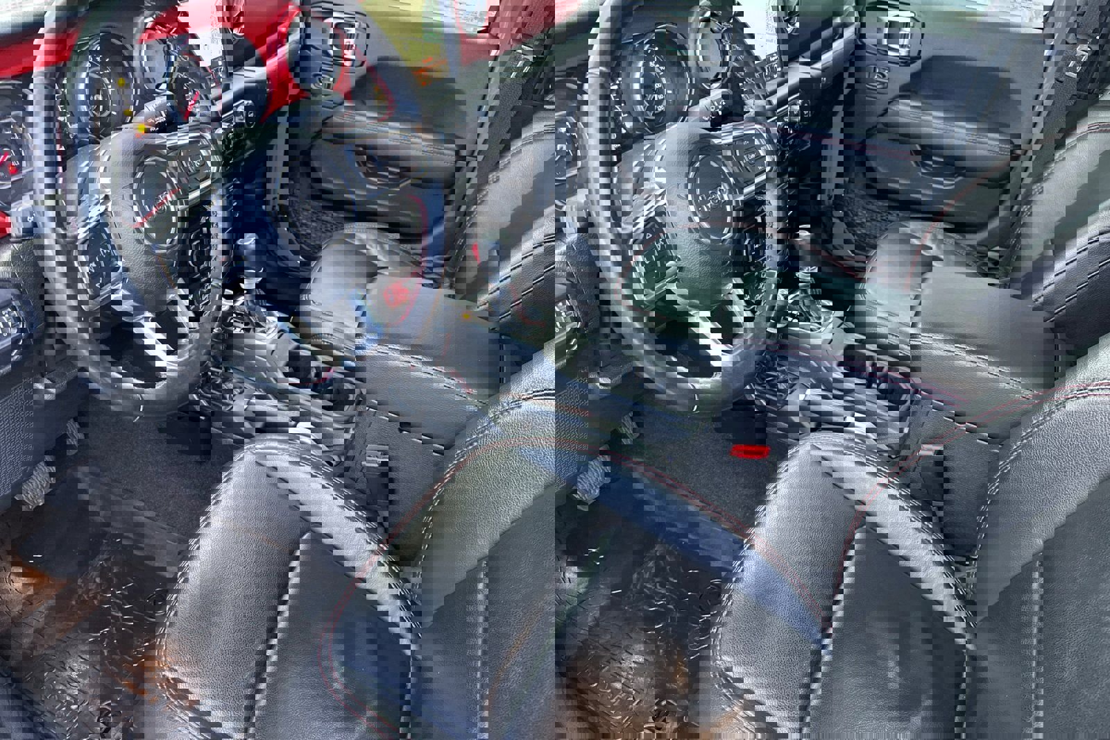 Used 2022 Jeep Gladiator Rubicon w/ Cold Weather Group image 10