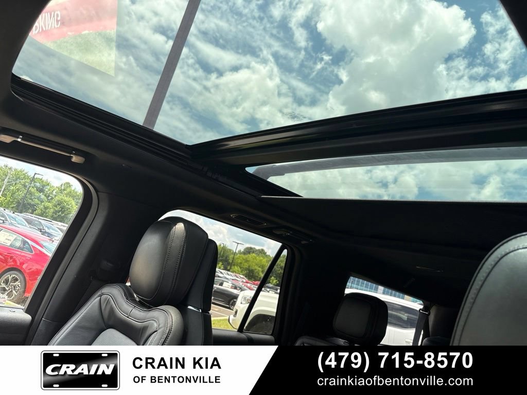 Used 2018 Lincoln Navigator L Reserve AWD/4WD image 4
