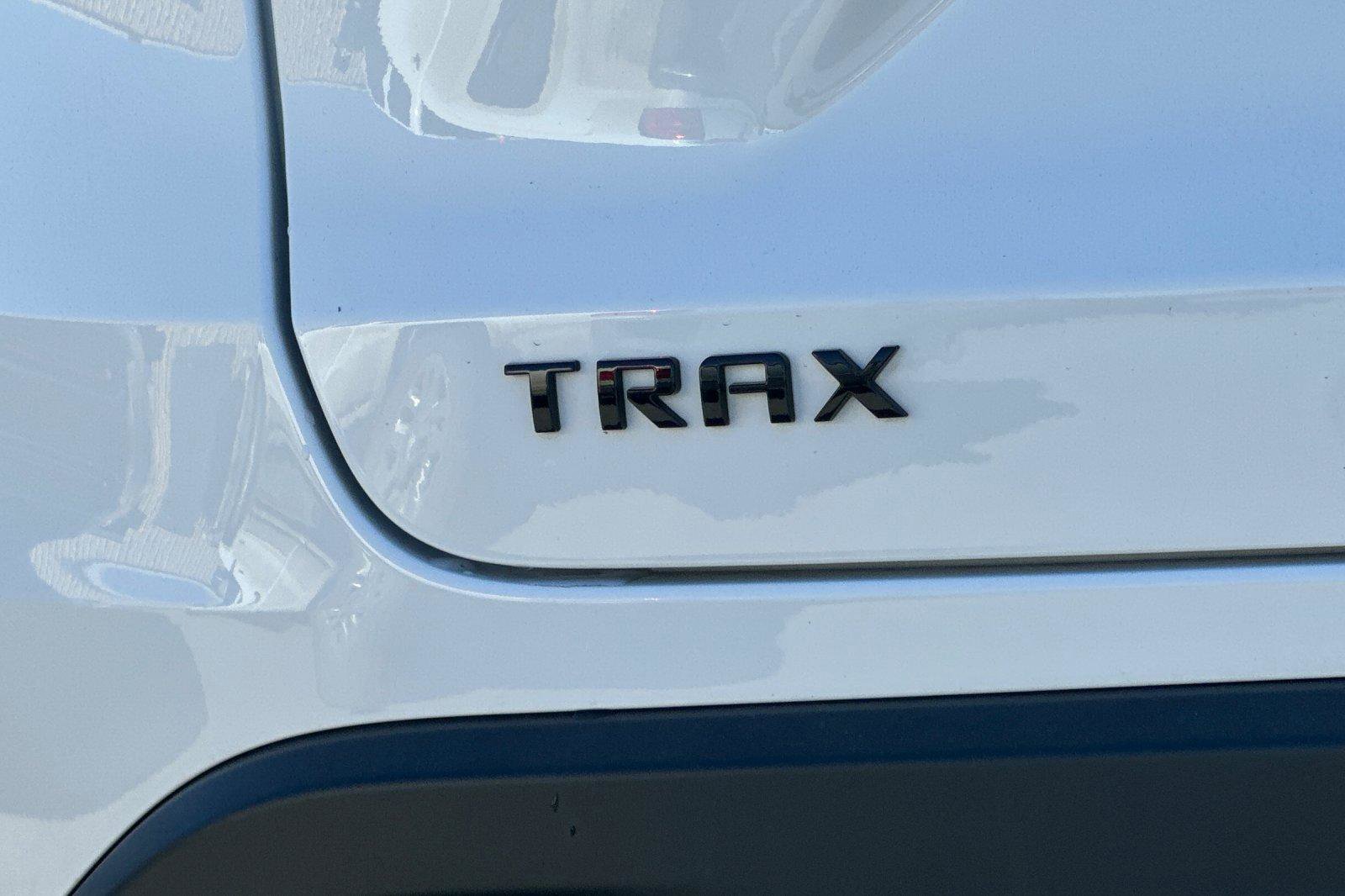 Used 2024 Chevrolet Trax RS w/ Sunroof Package image 35