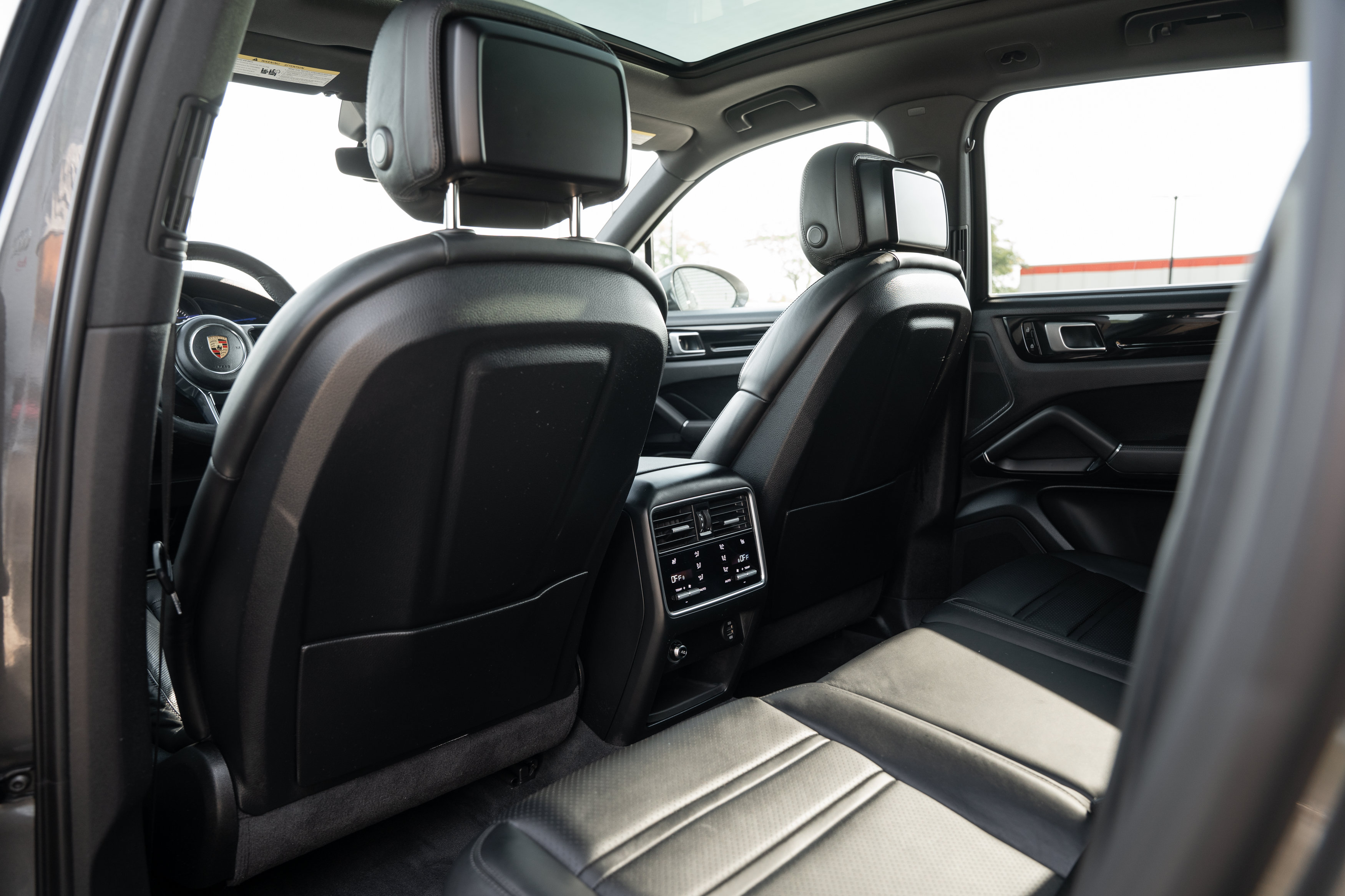 Used 2019 Porsche Cayenne S AWD/4WD image 21