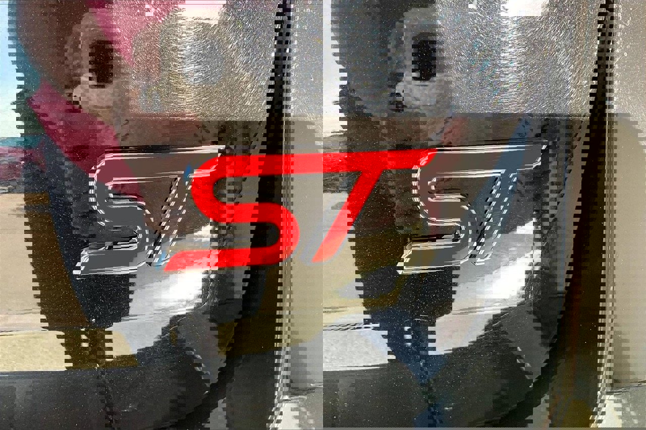 Used 2023 Ford Explorer ST w/ ST Street Pack image 7