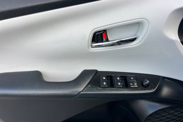 Used 2017 Toyota Prius Four FWD image 11