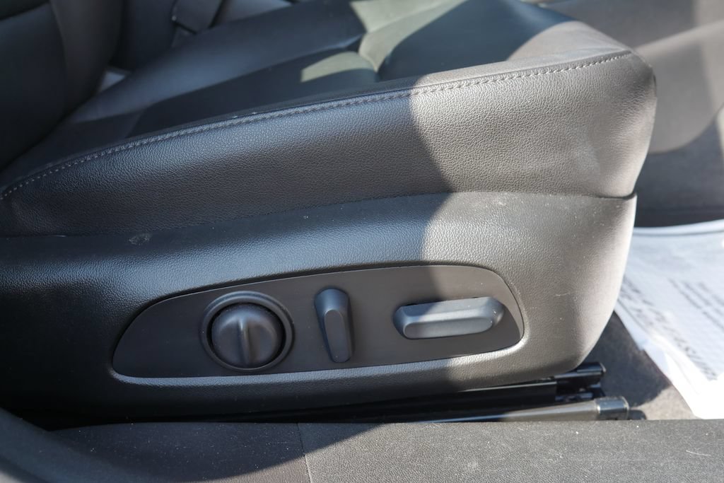 Used 2024 Chevrolet Malibu LT FWD image 9