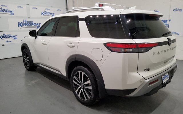 Used 2024 Nissan Pathfinder Platinum image 6