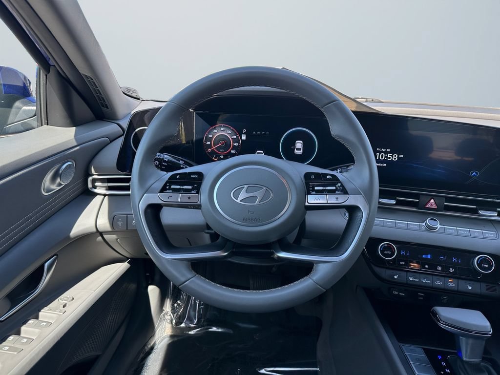 Used 2024 Hyundai Elantra SEL w/ Convenience Package FWD image 12