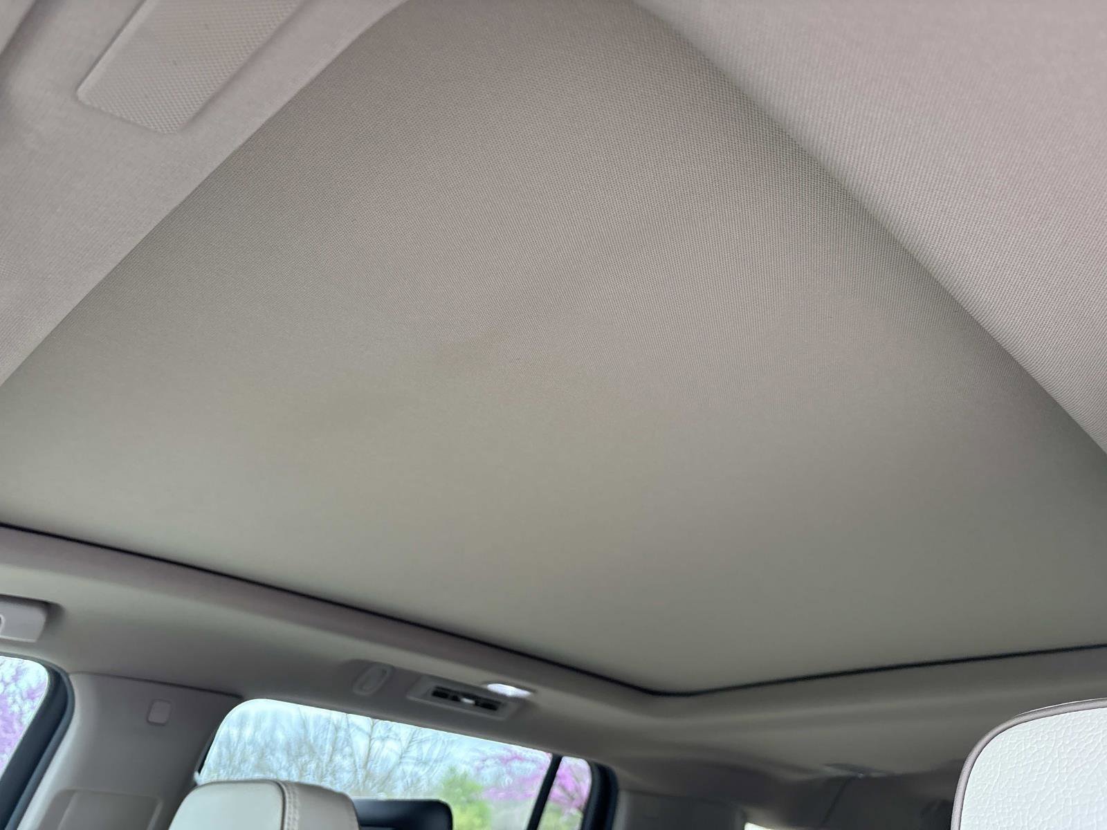 Used 2026 GMC Yukon XL Denali w/ Denali Reserve Package image 17