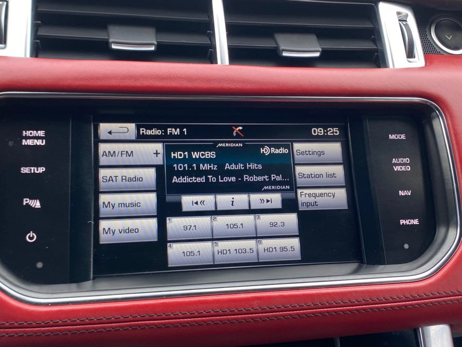 Used 2015 Land Rover Range Rover Sport HSE AWD/4WD image 23