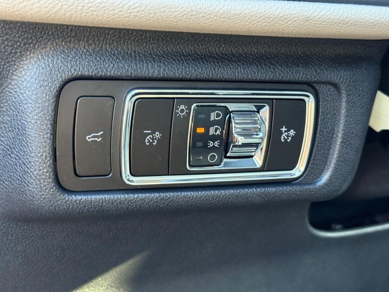 New 2026 Lincoln Corsair Premiere image 15