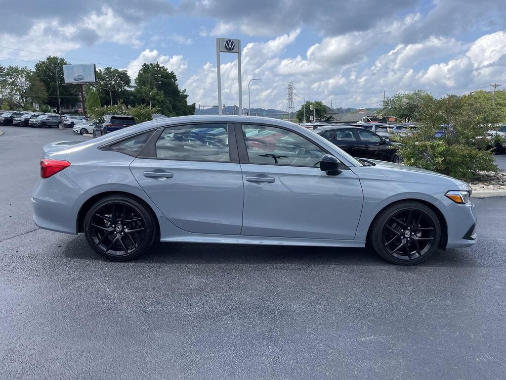 Used 2023 Honda Civic Sport image 4