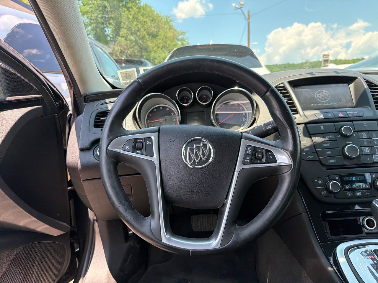 Used 2012 Buick Regal Premium FWD image 15