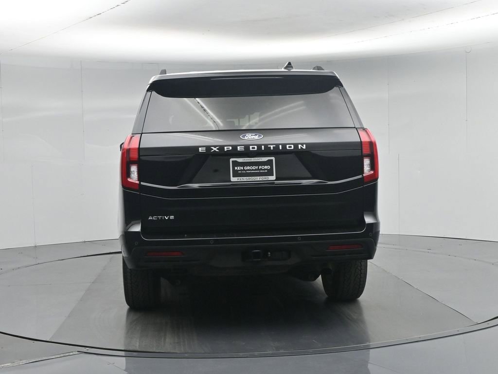 Certified 2025 Ford Expedition Active AWD/4WD image 35