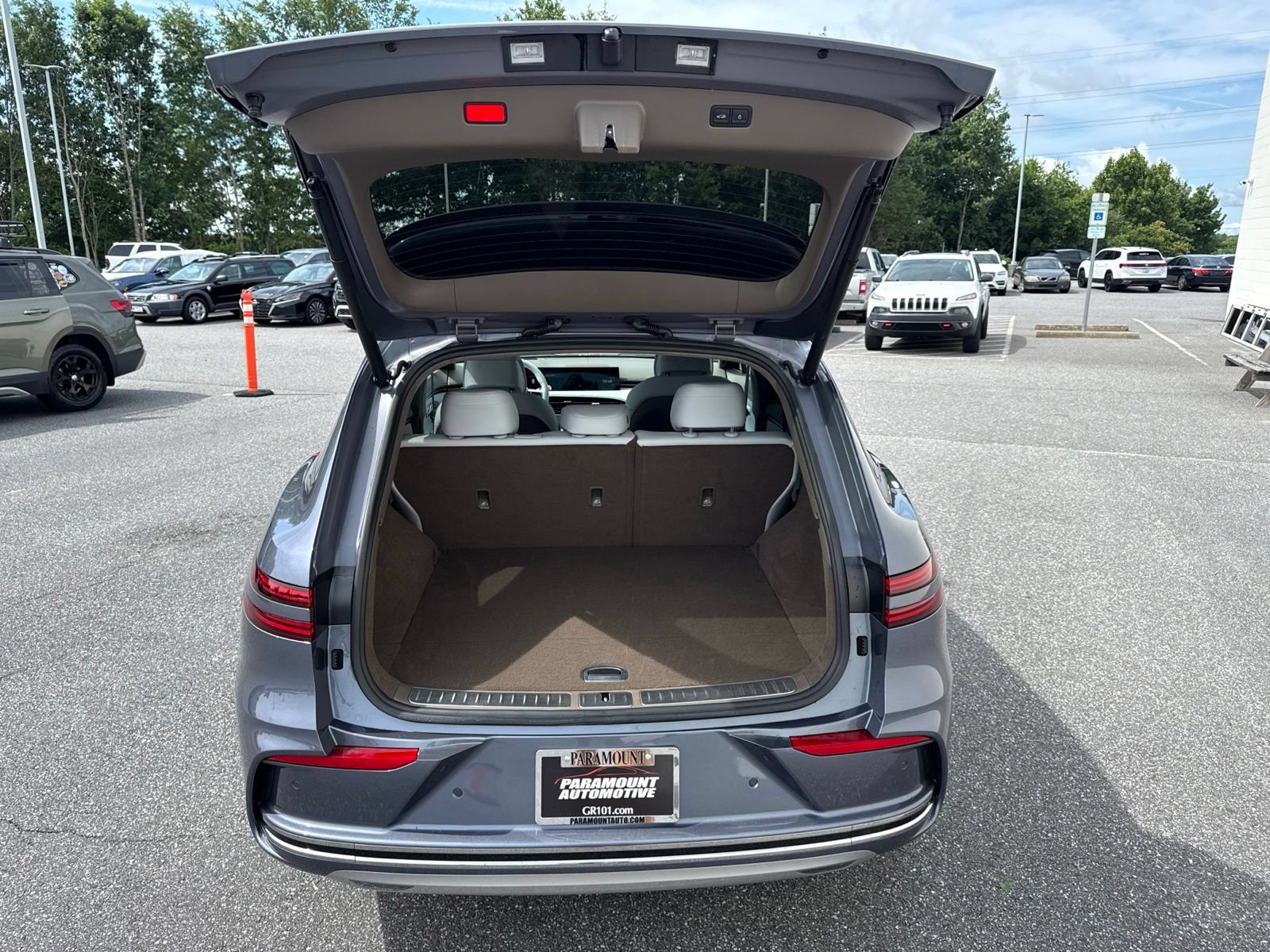 Used 2026 Genesis Electrified GV70 Prestige AWD/4WD image 12