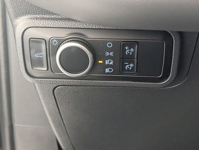 Used 2025 Ford Explorer Active image 15