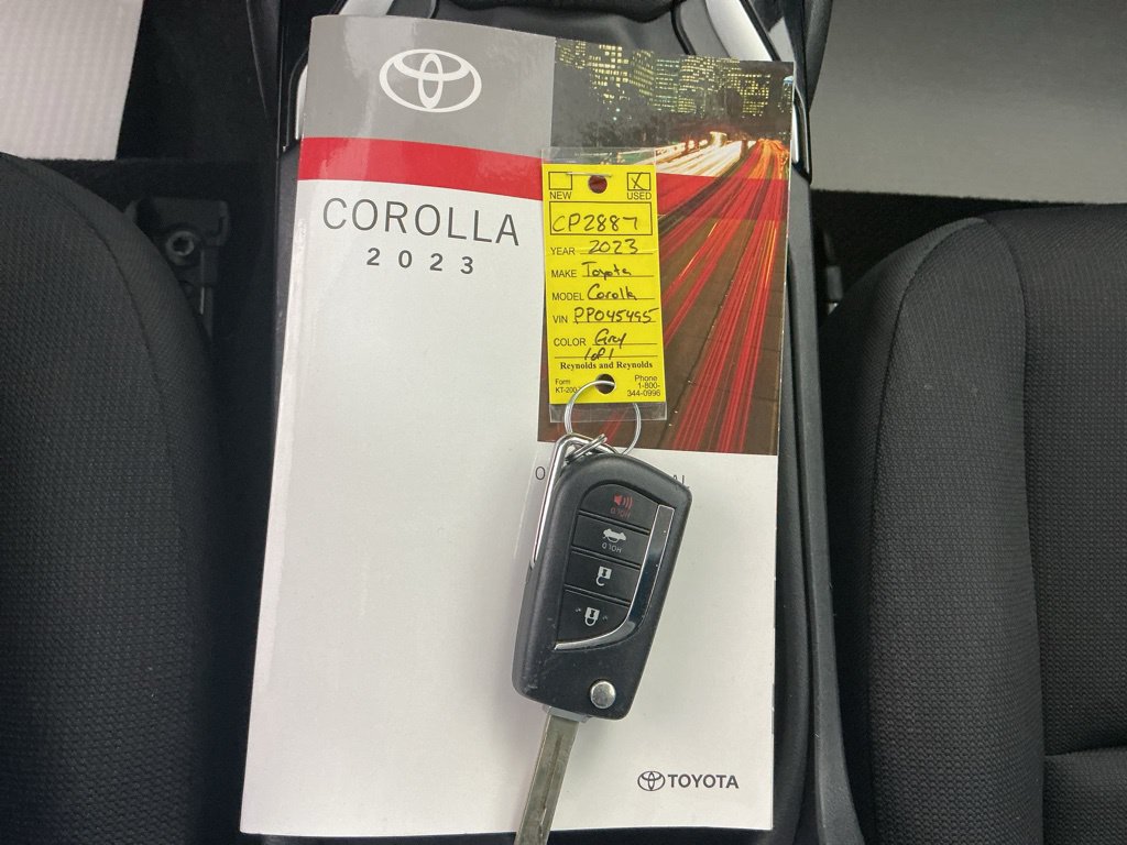 Used 2023 Toyota Corolla LE FWD image 21