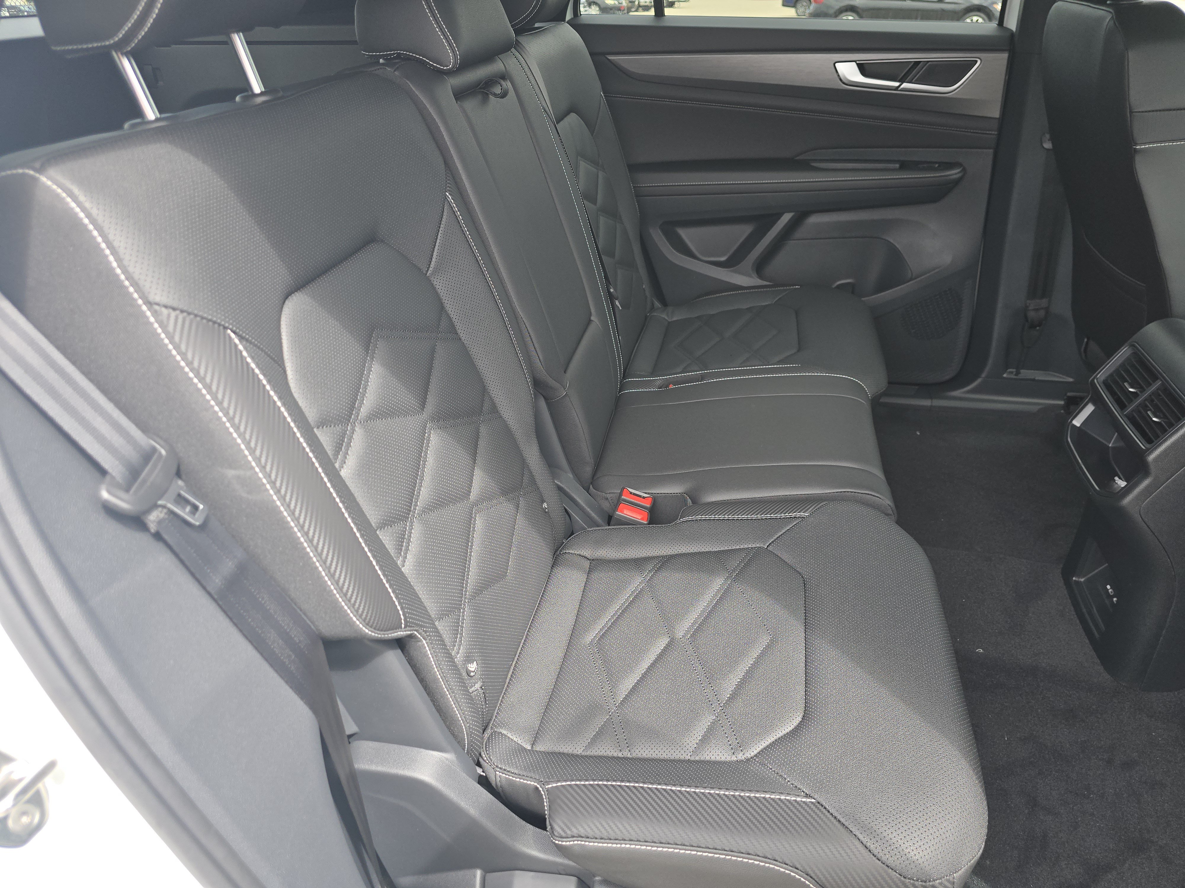 New 2026 Volkswagen Atlas Cross Sport SE AWD/4WD image 16