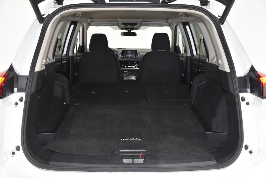Used 2024 Nissan Rogue SV image 31