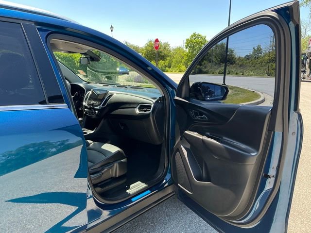 Used 2020 Chevrolet Equinox LT w/ Sport Edition AWD/4WD image 17