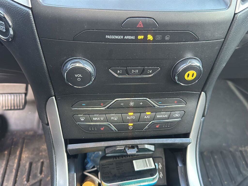 Used 2019 Ford Edge SEL AWD/4WD image 5