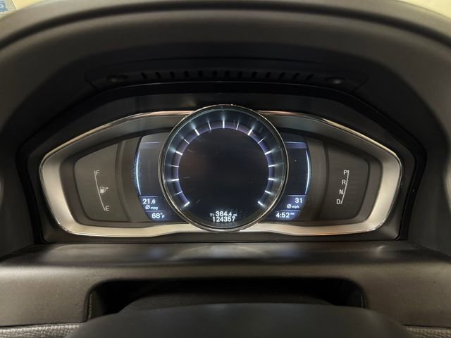 Used 2016 Volvo XC60 T6 Platinum w/ Climate Package image 11