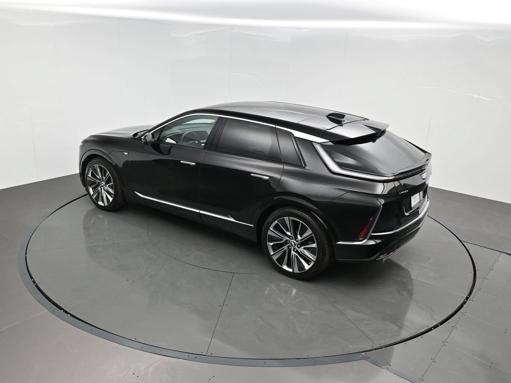 Used 2026 Cadillac Lyriq Signature Luxury w/ Nappa Leather Package AWD/4WD image 43