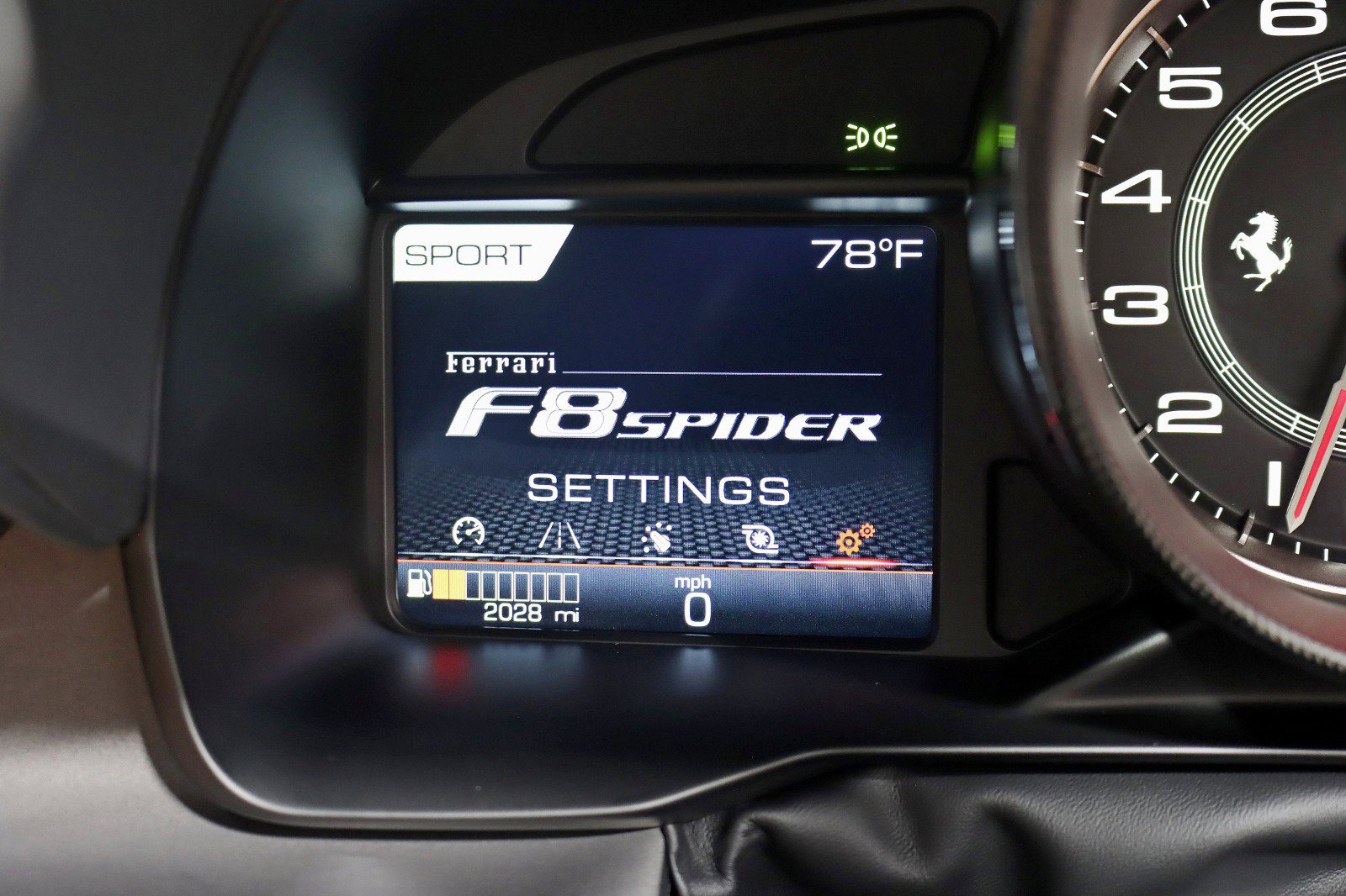 Used 2023 Ferrari F8 Tributo image 31