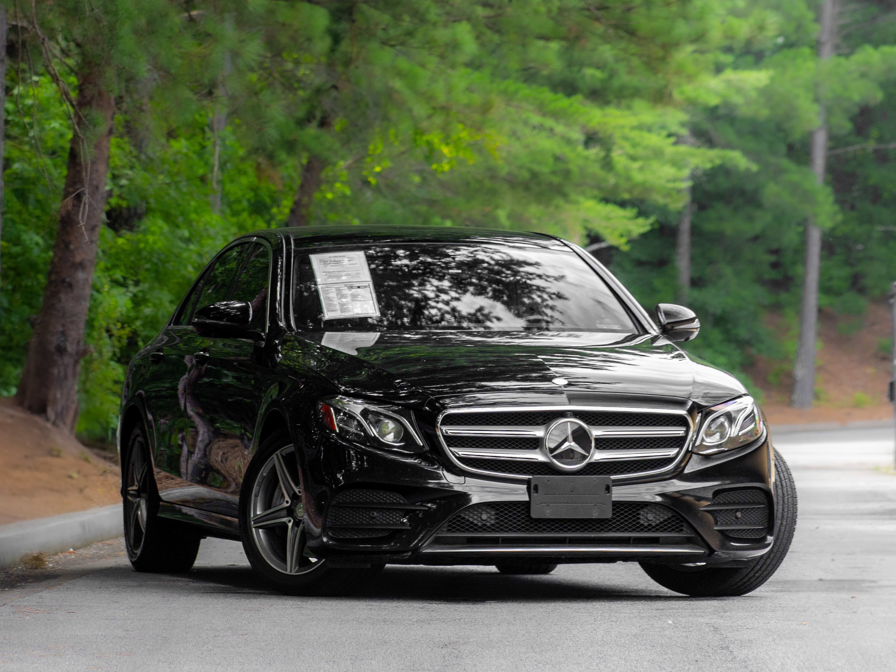 Used 2017 Mercedes-Benz E 300 4MATIC image 1