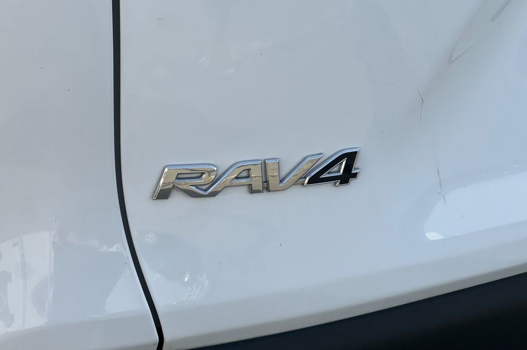 Certified 2025 Toyota RAV4 XLE image 28