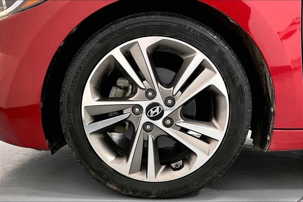 Used 2017 Hyundai Elantra Limited w/ Limited Tech Package 04 image 11