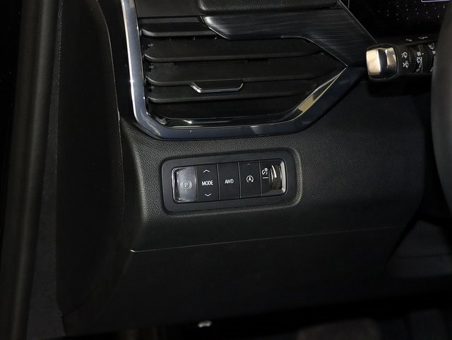 Used 2024 GMC Acadia Elevation image 28